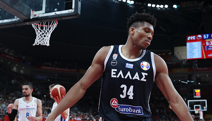 Antetokounmpo1811